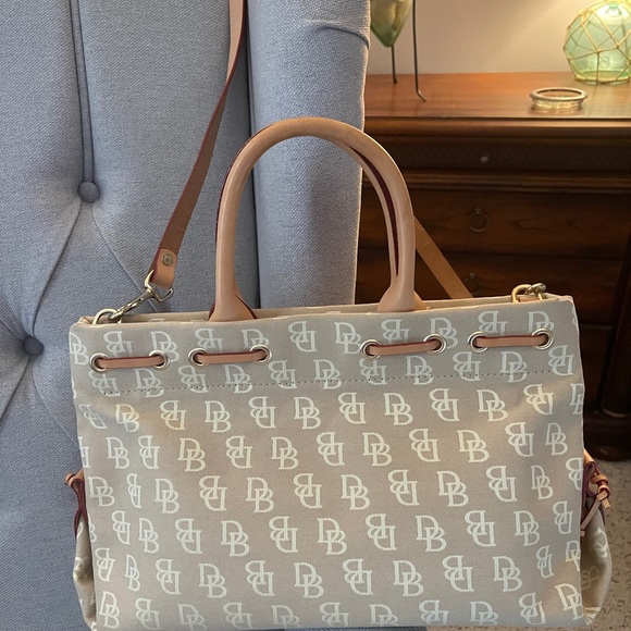 Dooney & Bourke Pristine Leather trim Bag - Picture 4 of 16